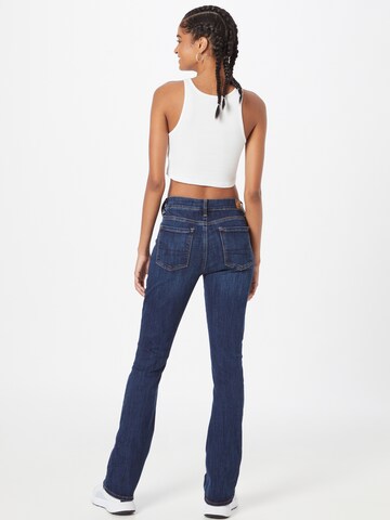 American Eagle Flared Jeans in Blue
