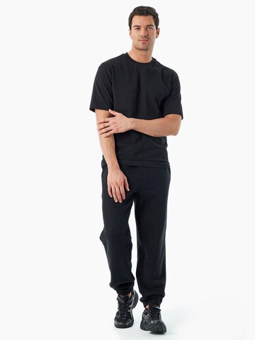 Organication T-Shirt in Schwarz