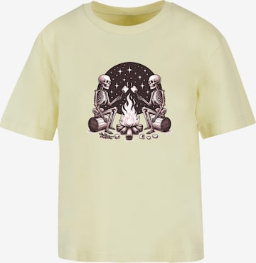 F4NT4STIC T-Shirt 'Skelette Lagerfeuer Marshmallow' in Gelb: Vorderseite