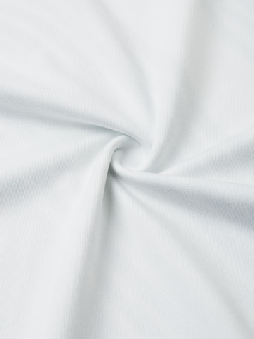 Reima Paita 'Vauhdikas' värissä valkoinen