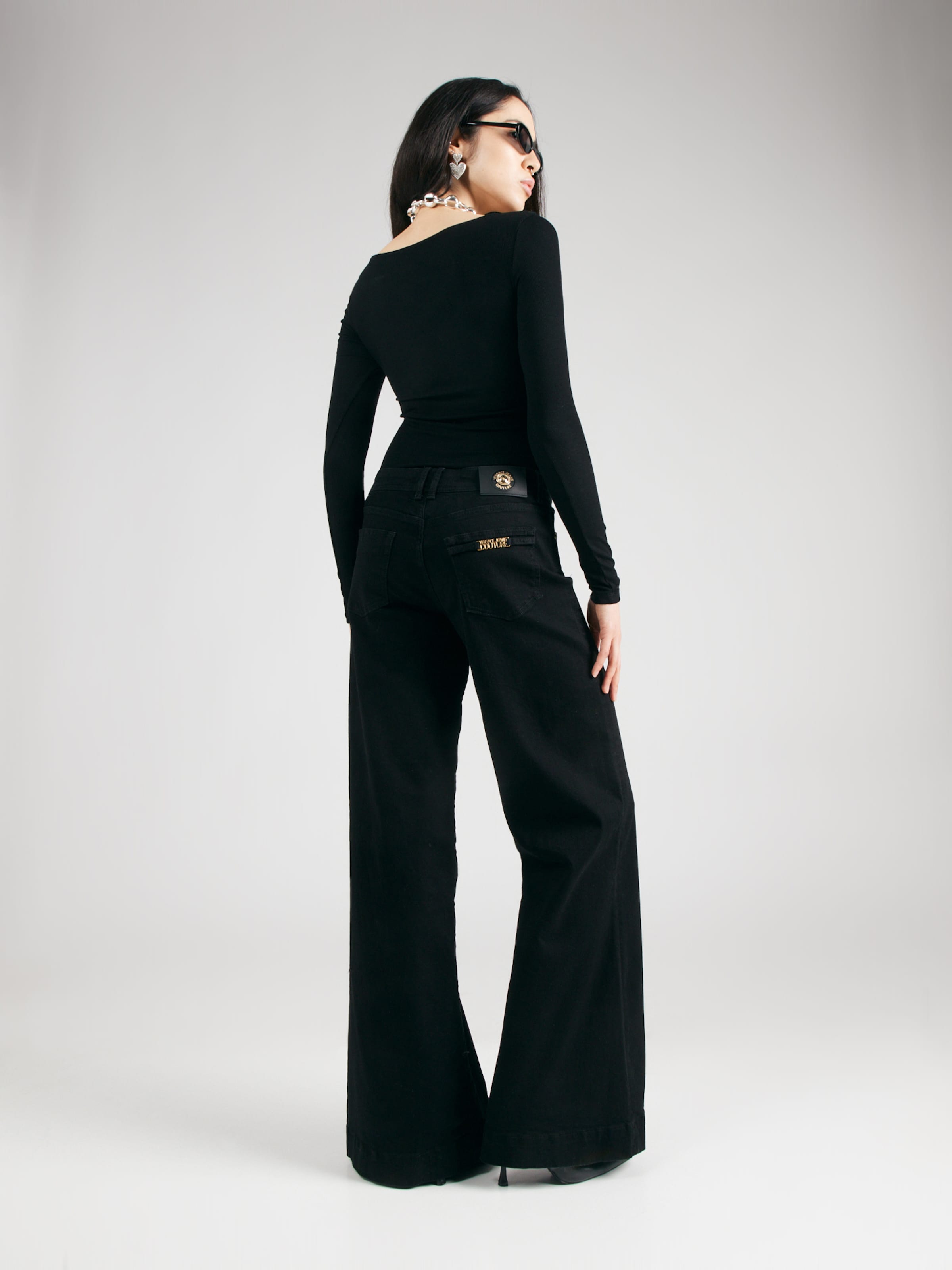 【yuyu.juju.yuyu】VERSACE JEANS Juodo Džinso Spalva Versace Jeans Couture Kepurė | ABOUT YOU