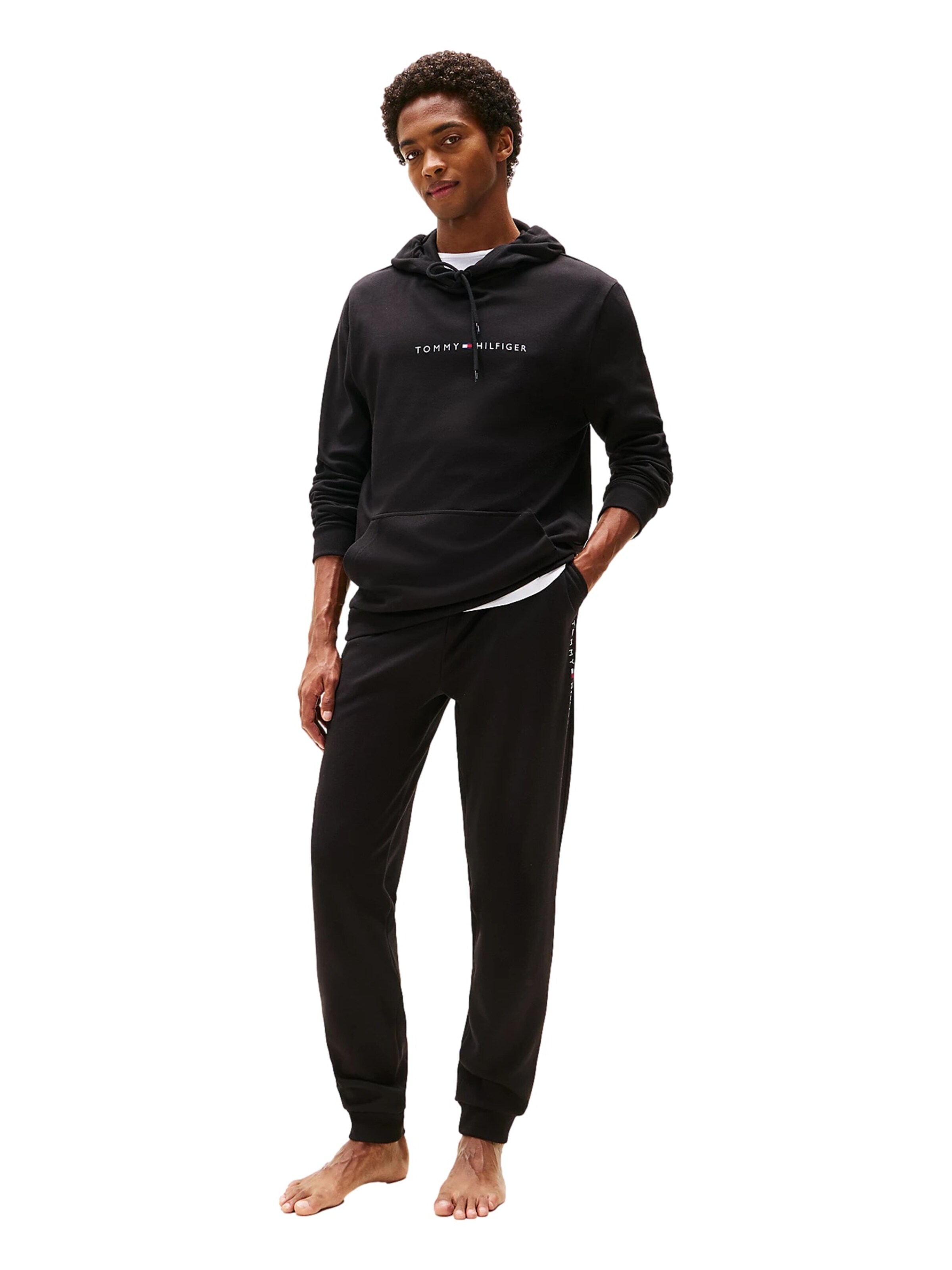 TOMMY HILFIGER Sweatshirt in Black