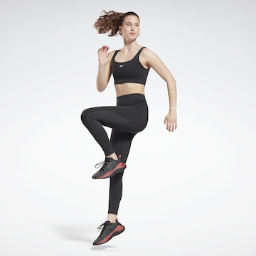 Reebok Skinny Fit Спортен панталон в черно