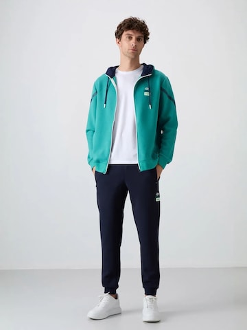 Tommy Life Loungewear in Blue