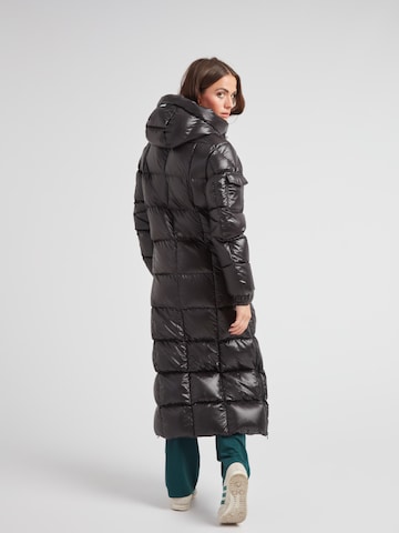 Veste outdoor ' EZ Boxed Ultra Lang Puffer Lux ' JACK1T en noir