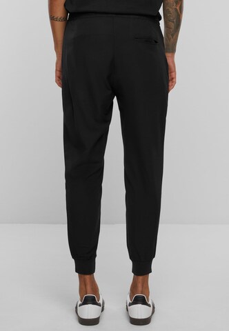 2Y Premium Tapered Hose in Schwarz