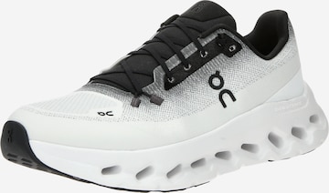 On - Zapatillas deportivas bajas 'Cloudtilt' en negro: frente