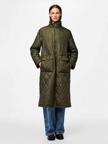 Cappotto di mezza stagione 'MAILEY' di PIECES in verde: frontale