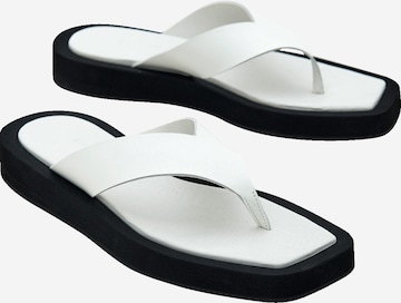 Flip-flops 'Keana' de la EDITED pe alb