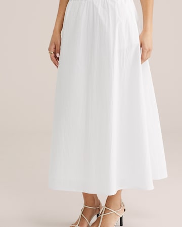 WE Fashion - Saia em branco: frente