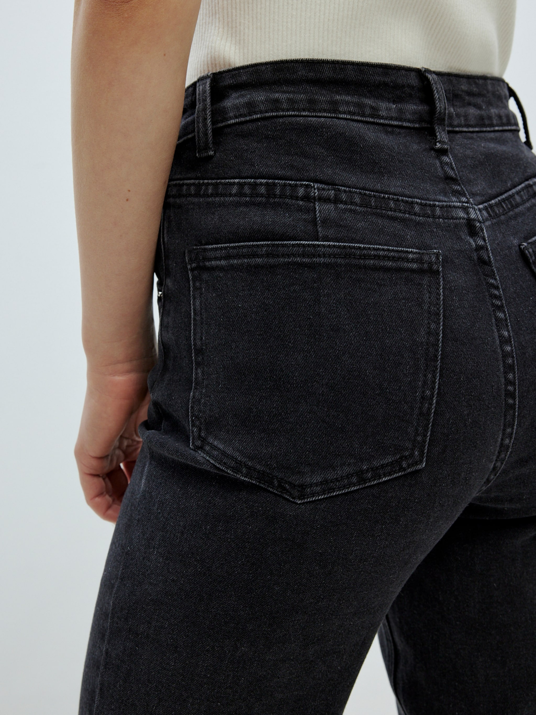 EDITED Produkte Jeans 'Jeylana' schwarz