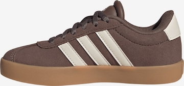 ADIDAS SPORTSWEAR Ketsid 'VI Court 3.0', värv pruun: eest vaates