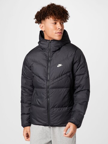 Nike Sportswear Winterjas in Zwart: voorkant