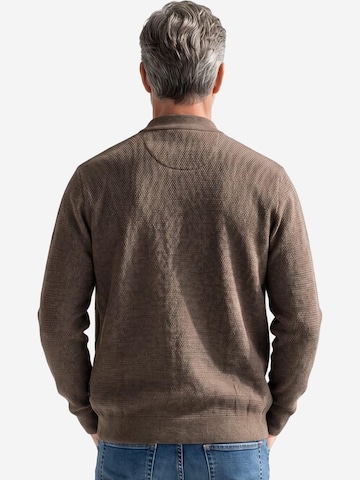 CASAMODA Gebreid vest 'Basic' in Bruin