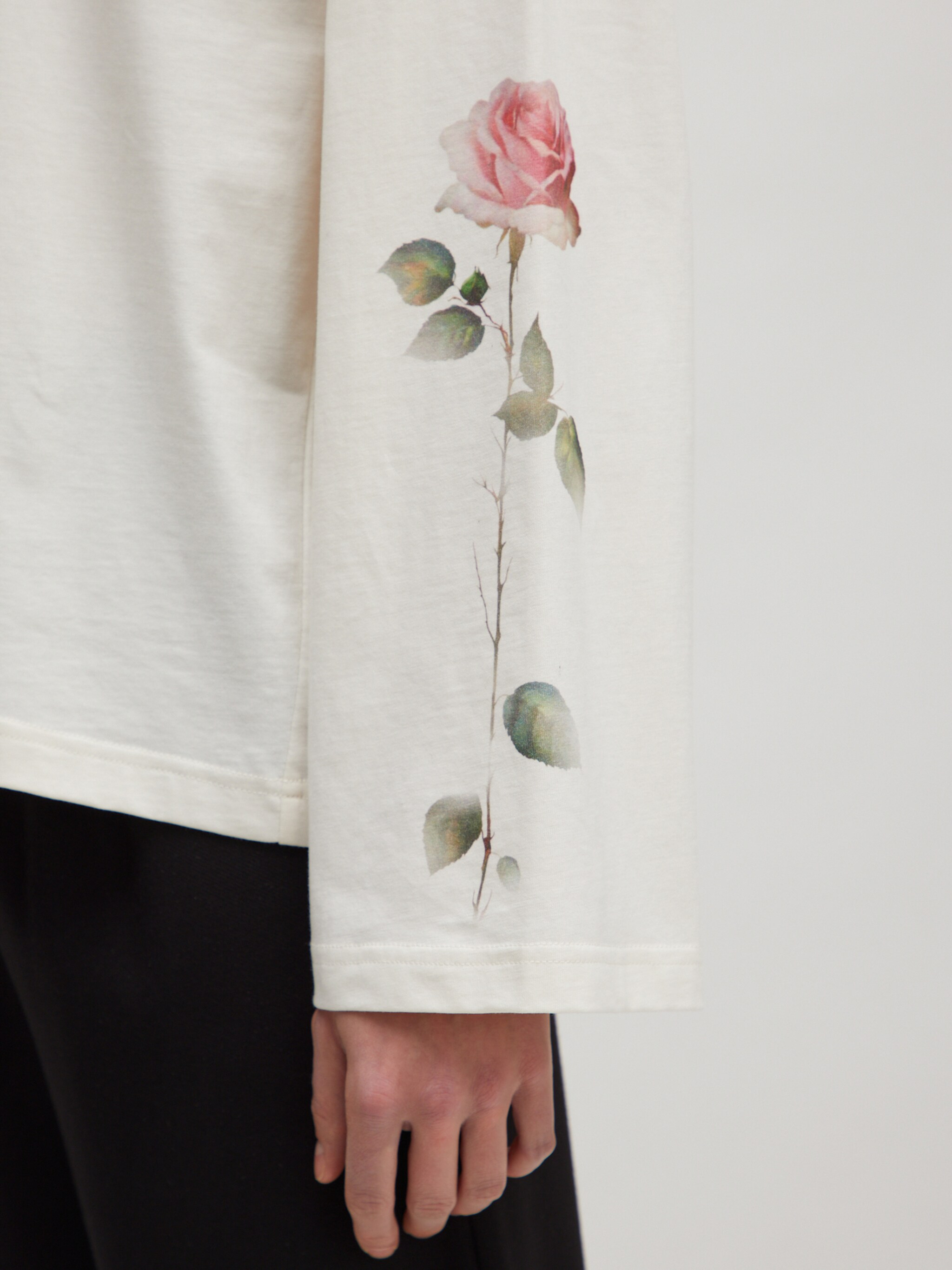 EDITED Producten Shirt 'Verlee' Olijfgroen