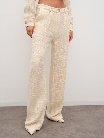 Wide leg Pantaloni con pieghe 'Belana Tall' di RÆRE by Lorena Rae in beige: frontale