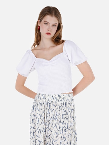 Colin's Blouse in Wit: voorkant