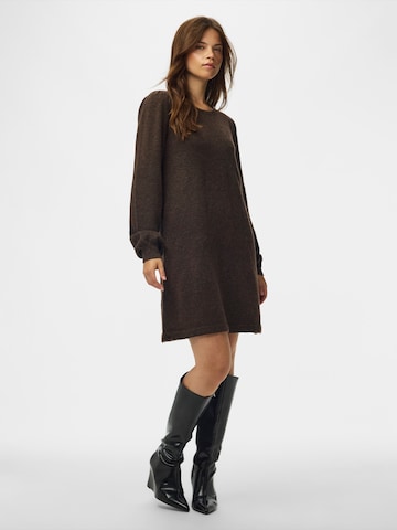 Robes en maille 'PCSALLY' PIECES en marron