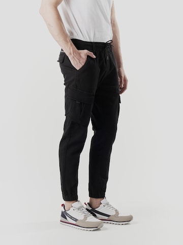 KOROSHI Štandardný strih Nohavice - Čierna