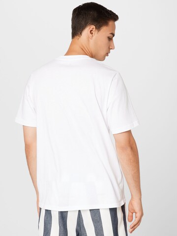 ADIDAS SPORTSWEAR - Camiseta funcional 'Basics Emblem Graphic' en blanco