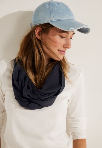 CECIL Scarf in Blue: front