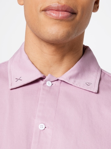 ABOUT YOU Limited Regular fit Button Up Shirt 'Umut' in Pink