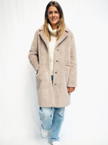 Funk since 1776 Winter Coat in Beige