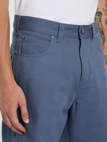Regular Pantaloni de la DICKIES pe albastru