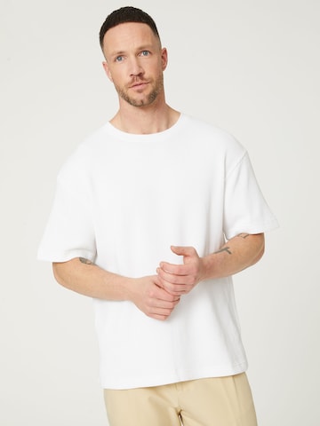 DAN FOX APPAREL - Camiseta 'Christoph' en blanco: frente