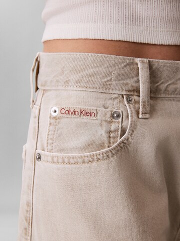 Calvin Klein Jeans Barrel Jeans in Beige
