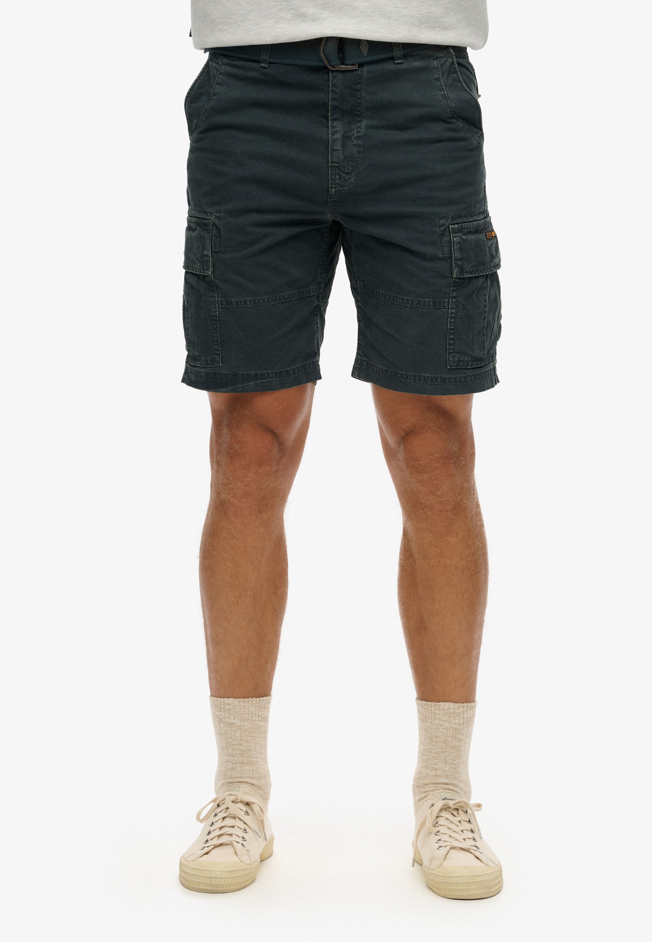 Superdry Regular Shorts in Blau: Vorderseite