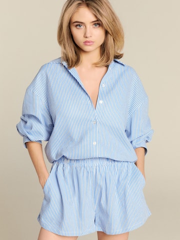 LENI KLUM x ABOUT YOU Blouse 'Celia' in Blauw: voorkant