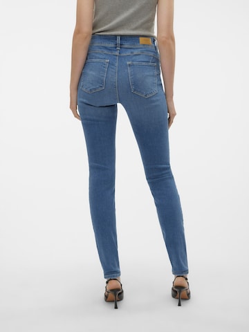 VERO MODA Slimfit Jeans 'Embrace' in Blau