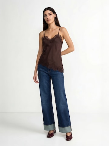 Rich & Royal Top in Bruin