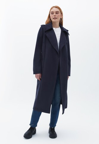 OXXO Mantel in Blau: Vorderseite