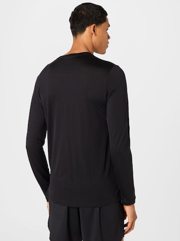 ICEBREAKER Funkcionalna majica 'Sphere II' | črna barva