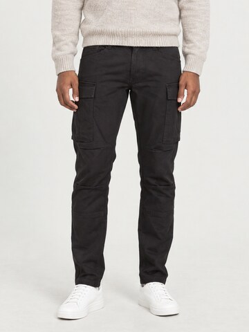 yazubi Regular Cargo Pants 'Jayden' in Black: front