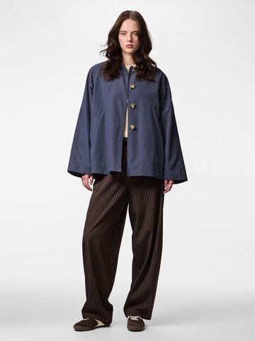 Cappotto di mezza stagione 'PCVilma' di PIECES in blu