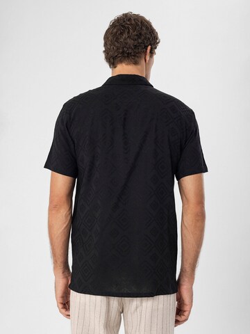 Coupe regular Chemise Antioch en noir