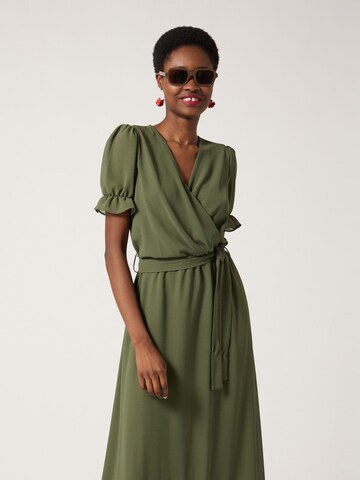 Rochie 'Bonbon' de la NAF NAF pe verde