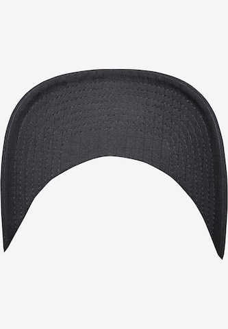 Flexfit Cap in Black