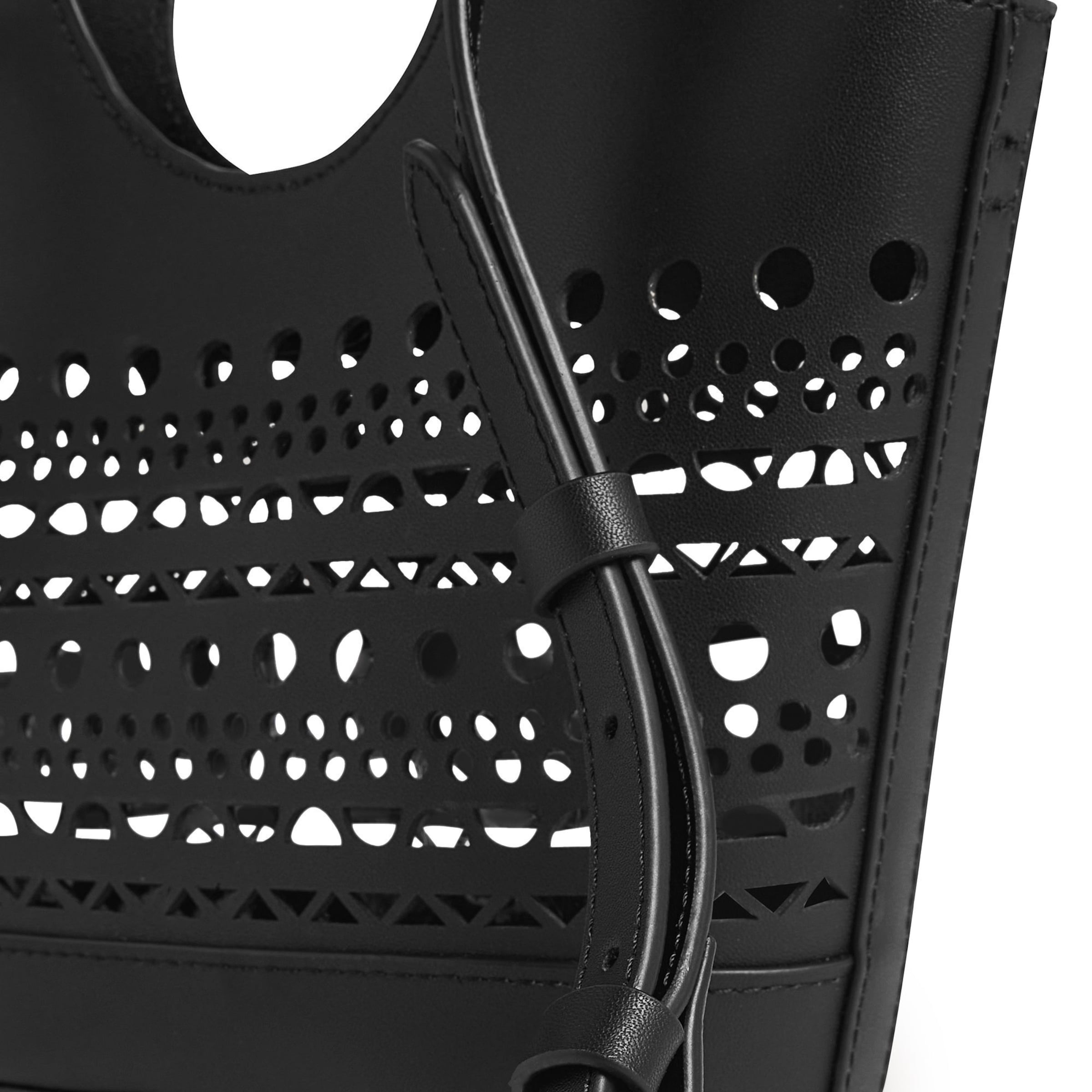 Ted Baker Handtasche in Schwarz