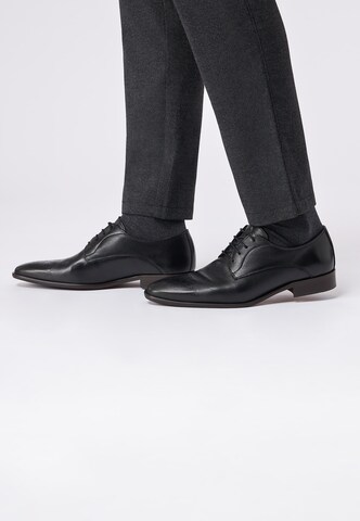 ROY ROBSON Lace-up shoe in Black: front