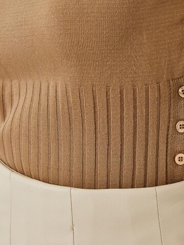 Pullover di Bianco Lucci in beige