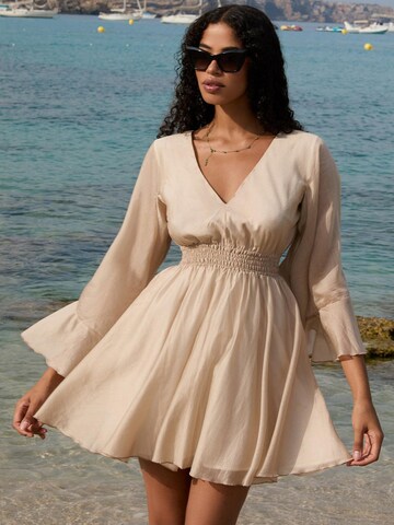 Robe de cocktail 'ESSENTIALS' JIORO en beige