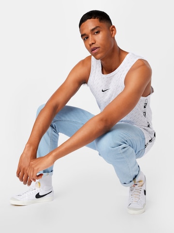 Nike Sportswear Тениска в бяло