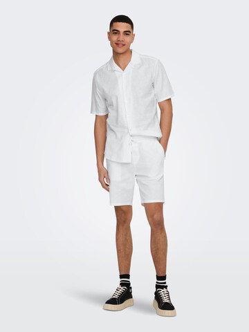 Only & Sons - Ajuste estrecho Camisa 'Caiden' en blanco