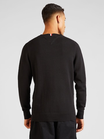 TOMMY HILFIGER Sweater in Black