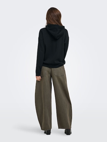 ONLY Sweatshirt 'ONLSCARLETT' i sort