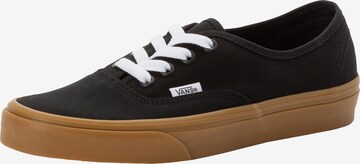 Baskets basses VANS en noir : devant